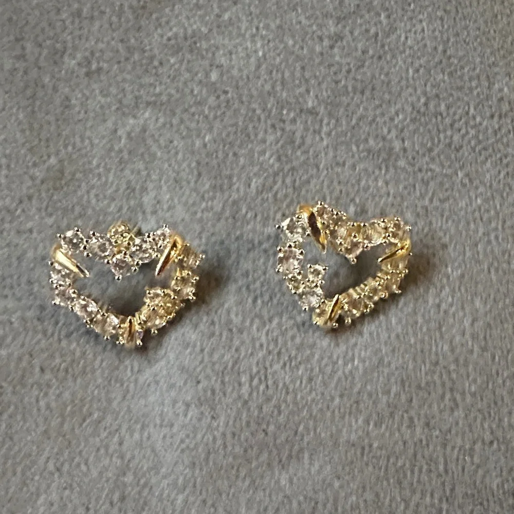 Elegant Plated Gold and Silver Heart Earrings - Picture 4 of 5